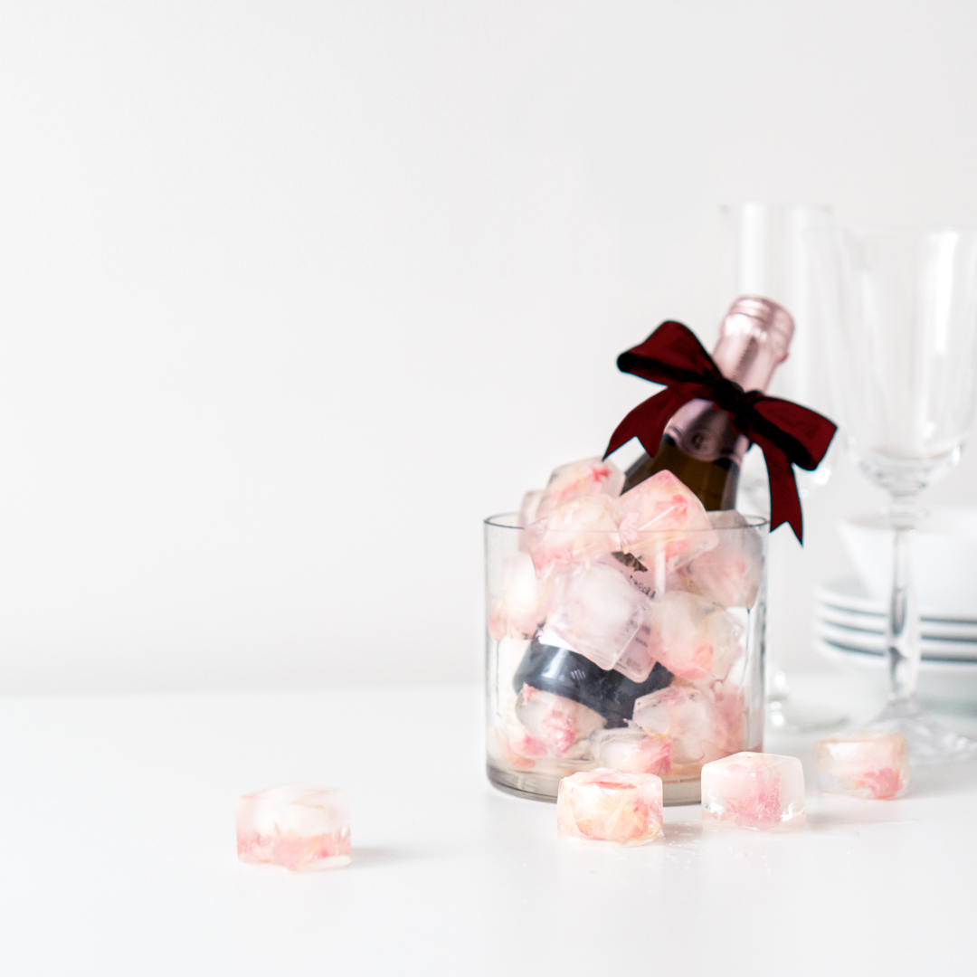 Día de Navidad, día de ilusión, día de familia...
¡Os deseamos Feliz Navidad!

Más información en www.cicdesign.com

#diseñodemarca #marcas #branddesign #brandingdesign #branding #logo #cicdesignstudio #marcasconestilo #brandesign #lideratumarca #brandingstrategy #brandingphotography #mujeresemprendedoras #logodesign #diseñografico #creatumarca #packaging #branding #inspiration #consultoriadigital #isotipo #diseñoweb #Workshop #identidaddemarca #feliznavidad